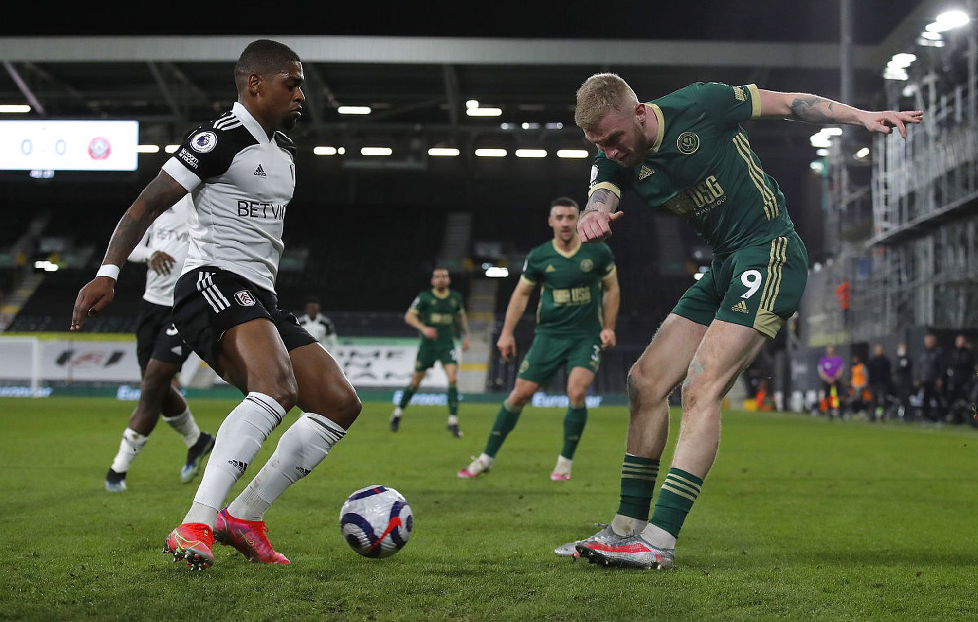 顶弧夹击 顶弧夹击